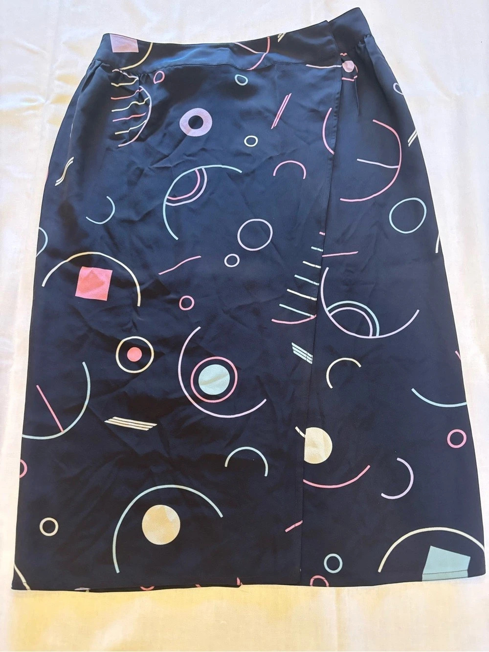 Vintage Chloé geometric silk wrap, midi skirt